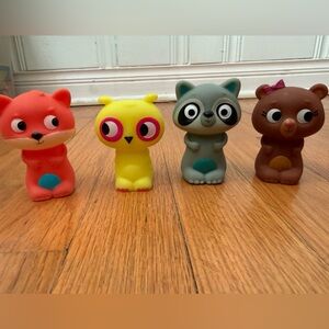 B. Toys Pinky Pals Finger Puppets